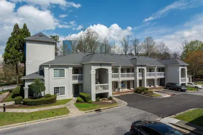 Photo 3 - Studio 6 Extended Stay - Tucker, GA - Atlanta Northlake