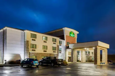 Photo 4 - La Quinta by Wyndham Batavia