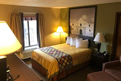 Photo 5 - Super 8 by Wyndham Harrison AR