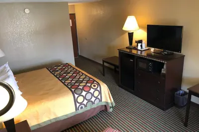 Photo 3 - Super 8 by Wyndham Harrison AR