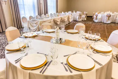 Photo 4 - Hotel Gurnee