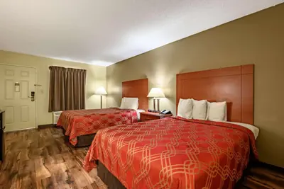 Photo 4 - Econo Lodge Athens I-65