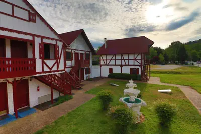 Photo 4 - Alpine Village Inn