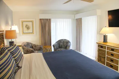 Photo 4 - Surf Side Hotel