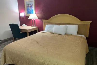 Photo 5 - Super Inn
