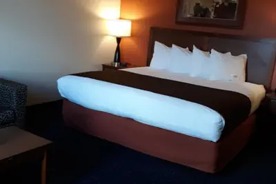 Photo 2 - AmericInn by Wyndham Cedar Rapids Airport