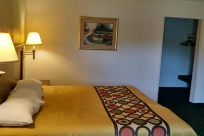 Photo 5 - Sprucewood Inn
