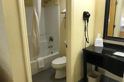Photo 5 - Days Inn by Wyndham Ridgeland South Carolina