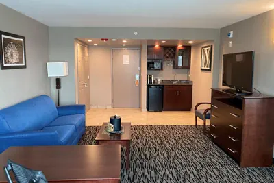 Photo 4 - Wyndham Garden Elk Grove Village - O'Hare