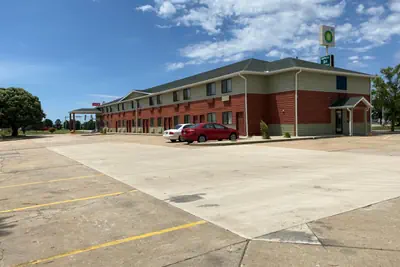 Photo 3 - Days Inn by Wyndham Morton