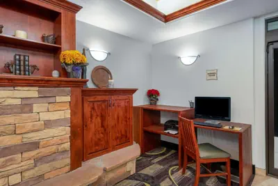 Photo 4 - La Quinta by Wyndham Rifle