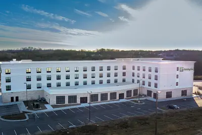 Photo 4 - Holiday Inn - Kansas City - Northeast by IHG
