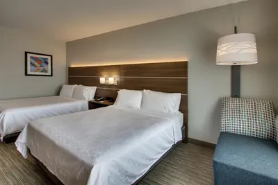 Photo 4 - Holiday Inn Express Hotel & Suites Waukegan/Gurnee by IHG