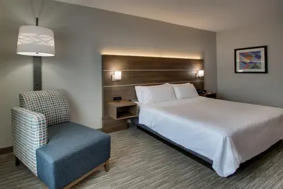 Photo 5 - Holiday Inn Express Hotel & Suites Waukegan/Gurnee by IHG