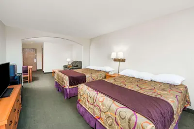 Photo 5 - Super 8 by Wyndham Columbia East