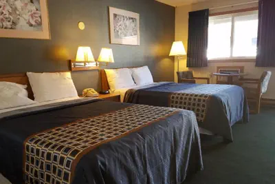 Photo 4 - Travelodge by Wyndham Lake George NY