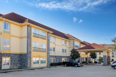 Photo 2 - La Quinta by Wyndham Conway