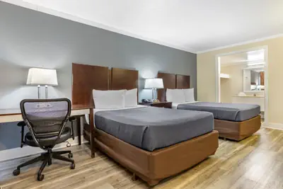 Photo 5 - Econo Lodge Conway Central