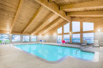 Photo 3 - Baymont by Wyndham Marshalltown
