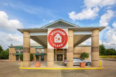 Photo 2 - OYO Hotel Texarkana Trinity AR Hwy I-30