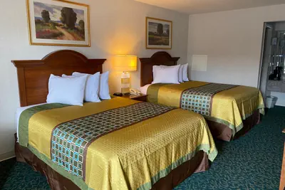 Photo 3 - Harrisonville Inn & Suites