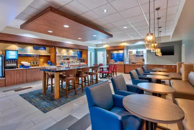 Photo 5 - Holiday Inn Express & Suites - Effingham by IHG