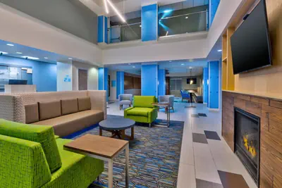 Photo 3 - Holiday Inn Express & Suites - Effingham by IHG