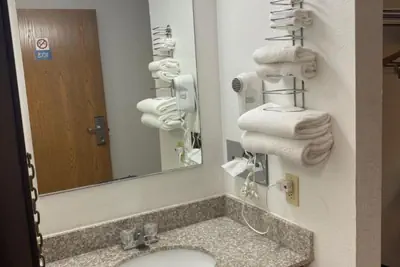 Photo 2 - Americas Best Value Inn Champaign