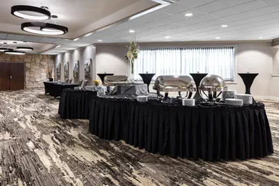 Photo 4 - Holiday Inn Hotel & Suites Des Moines-Northwest by IHG