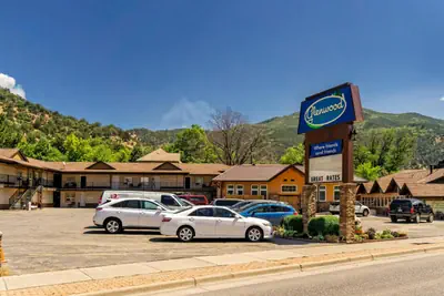 Photo 2 - Glenwood Springs Inn