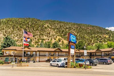 Photo 3 - Glenwood Springs Inn