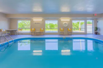 Photo 4 - Wingate by Wyndham Gurnee