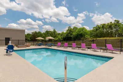 Photo 2 - La Quinta Inn & Suites by Wyndham Braselton