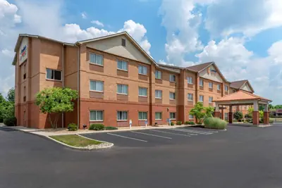 Photo 2 - Comfort Suites Mason near Kings Island