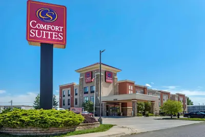 Photo 2 - Comfort Suites Manhattan