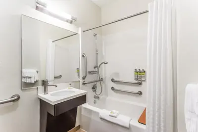 Photo 3 - Candlewood Suites Aurora-Naperville by IHG