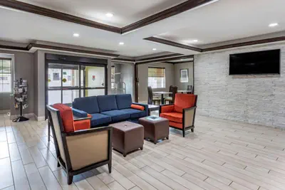 Photo 5 - Comfort Inn & Suites North Little Rock JFK Blvd