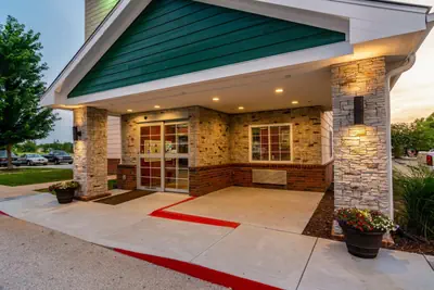 Photo 5 - HomeTowne Studios & Suites by Red Roof Bentonville
