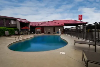 Photo 3 - Red Roof Inn Dothan
