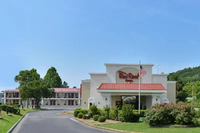 Photo 2 - Red Roof Inn Dalton