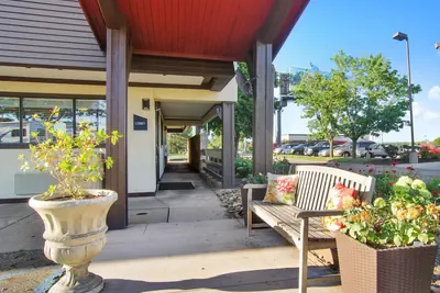 Photo 2 - Red Roof Inn Canton