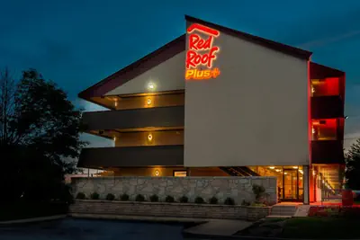 Photo 5 - Red Roof Inn PLUS+ Chicago - Naperville