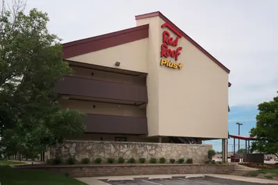 Photo 2 - Red Roof Inn PLUS+ Chicago - Naperville