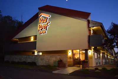 Photo 2 - Red Roof Inn St Clairsville - Wheeling West