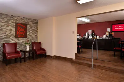 Photo 5 - Red Roof Inn Cartersville-Emerson-LakePoint North