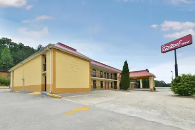 Photo 2 - Red Roof Inn Cartersville-Emerson-LakePoint North