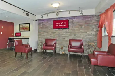 Photo 3 - Red Roof Inn PLUS Chicago - Hoffman Estates
