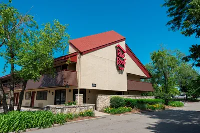 Photo 4 - Red Roof Inn Rockford East - Casino District