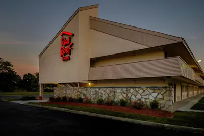 Photo 2 - Red Roof Inn Columbus West - Hilliard