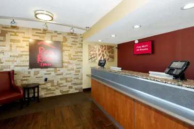Photo 3 - Red Roof Inn Columbus West - Hilliard